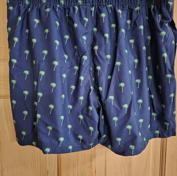 Mens shorts by sperry - Picture 2 of 3